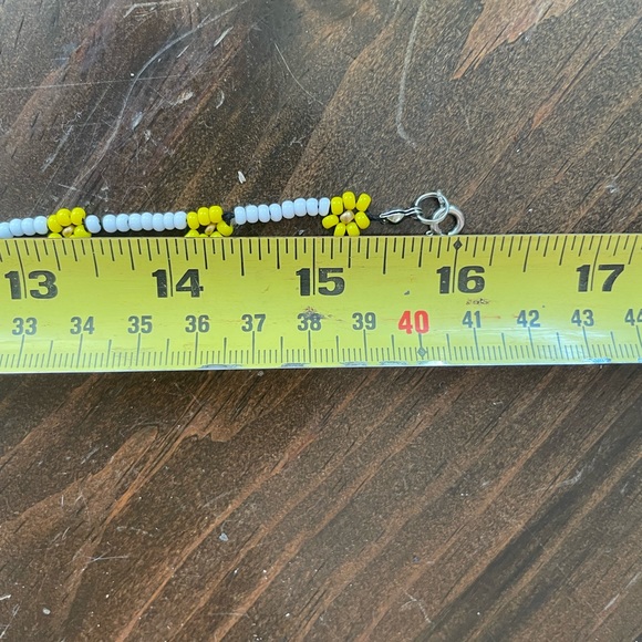 Handmade daisy chain necklace - Picture 2 of 2